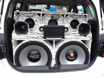 som de carro de qualidade